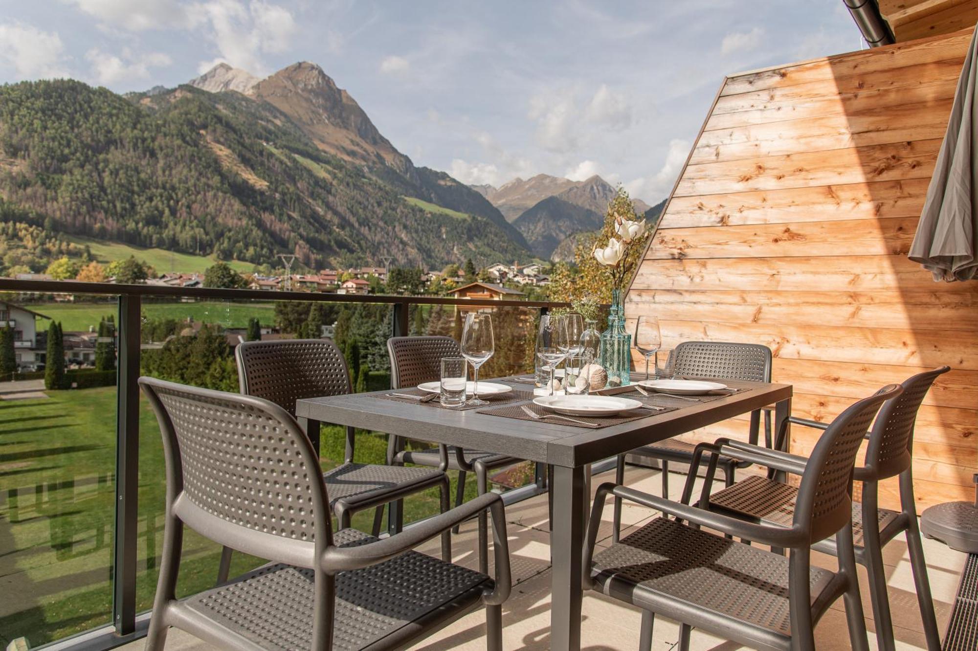Alpenparks Montana Apartments Matrei in Osttirol Exterior foto