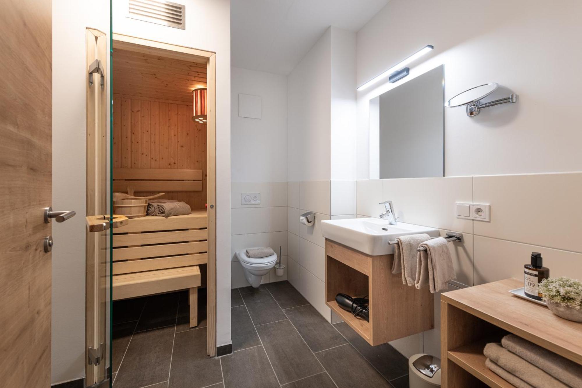 Alpenparks Montana Apartments Matrei in Osttirol Exterior foto